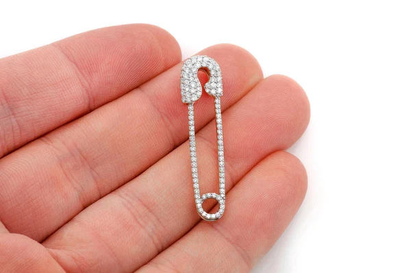0.80ct Diamond Safety Pin Pendant 18K Solid Gold - Image 15