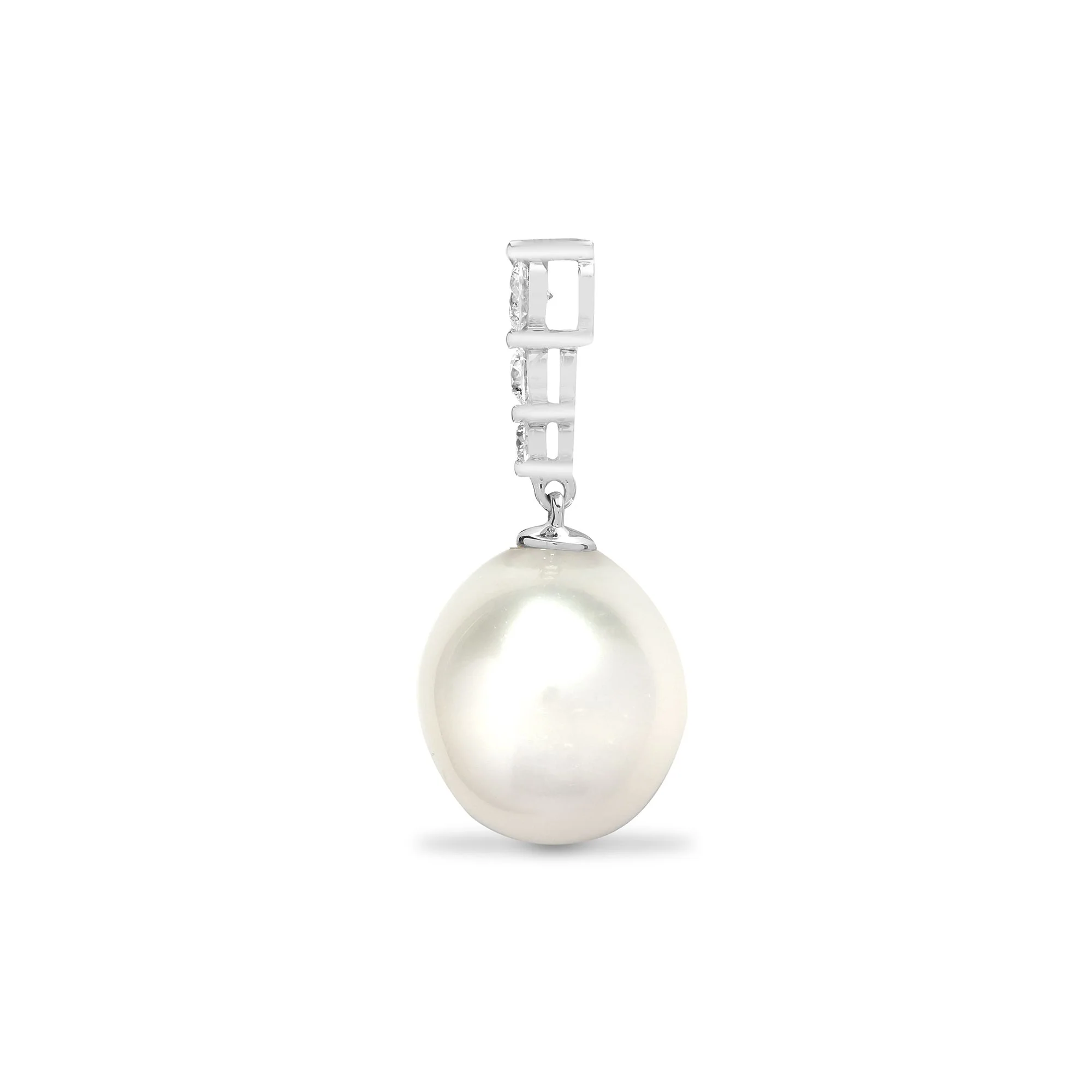 18ct White Gold Natural Diamond And Pearl Pendant - Image 2