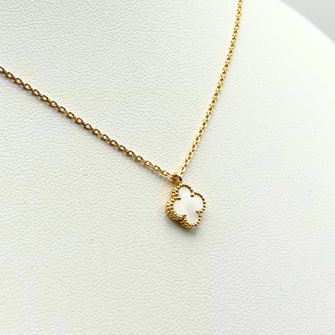Van Cleef & Arpels Sweet Alhambra Pendant Mother-Of-Pearl 18K Yellow Gold - Image 5