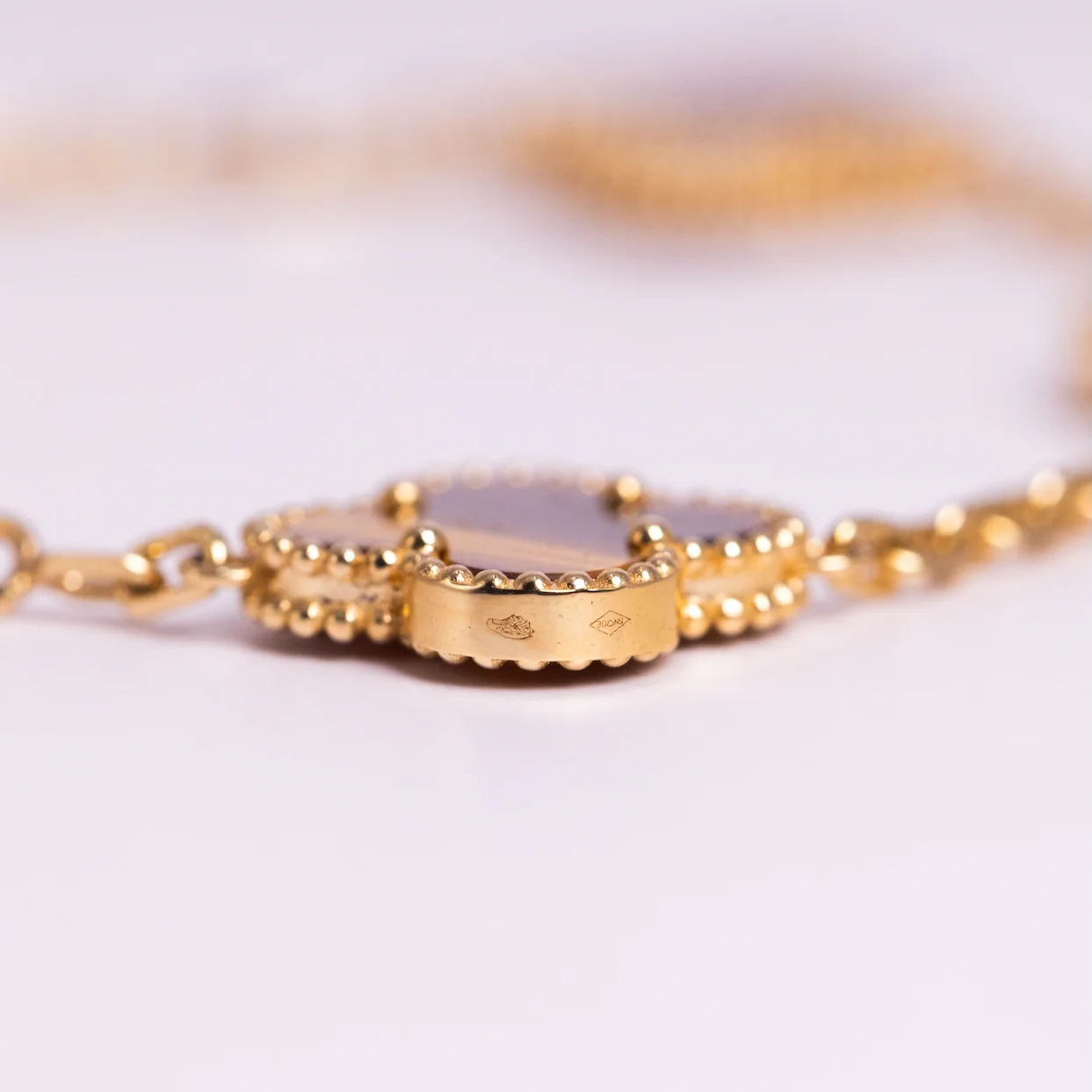 Van Cleef & Arpels Vintage Alhambra Bracelet 5 Motifs Tiger Eye 18K Yellow Gold - Image 5