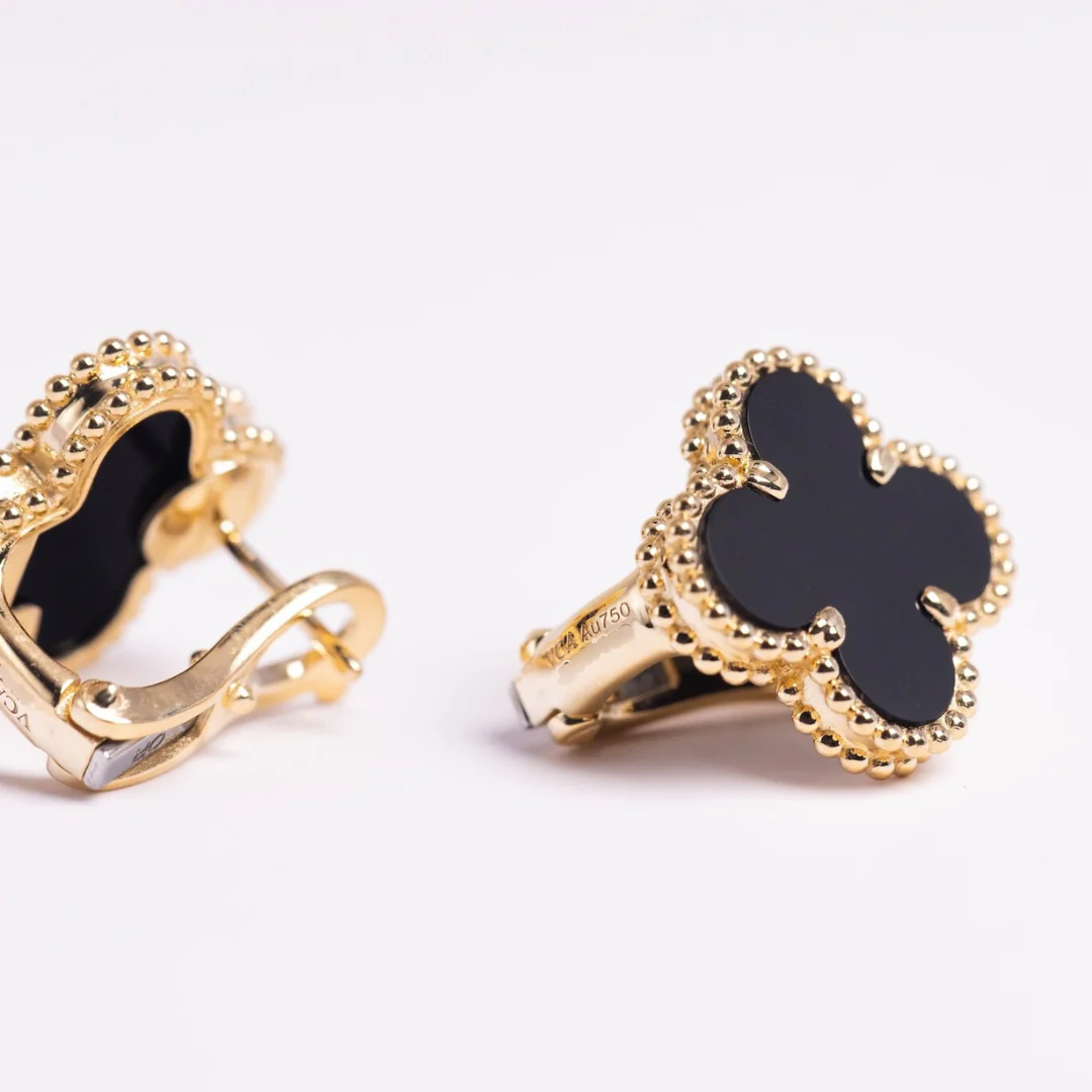 Van Cleef & Arpels Vintage Alhambra Earrings Onyx 18K Yellow Gold - Image 4