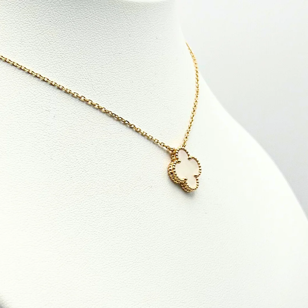 Van Cleef & Arpels Vintage Alhambra Pendant Mother-Of-Pearl 18K Yellow Gold - Image 10