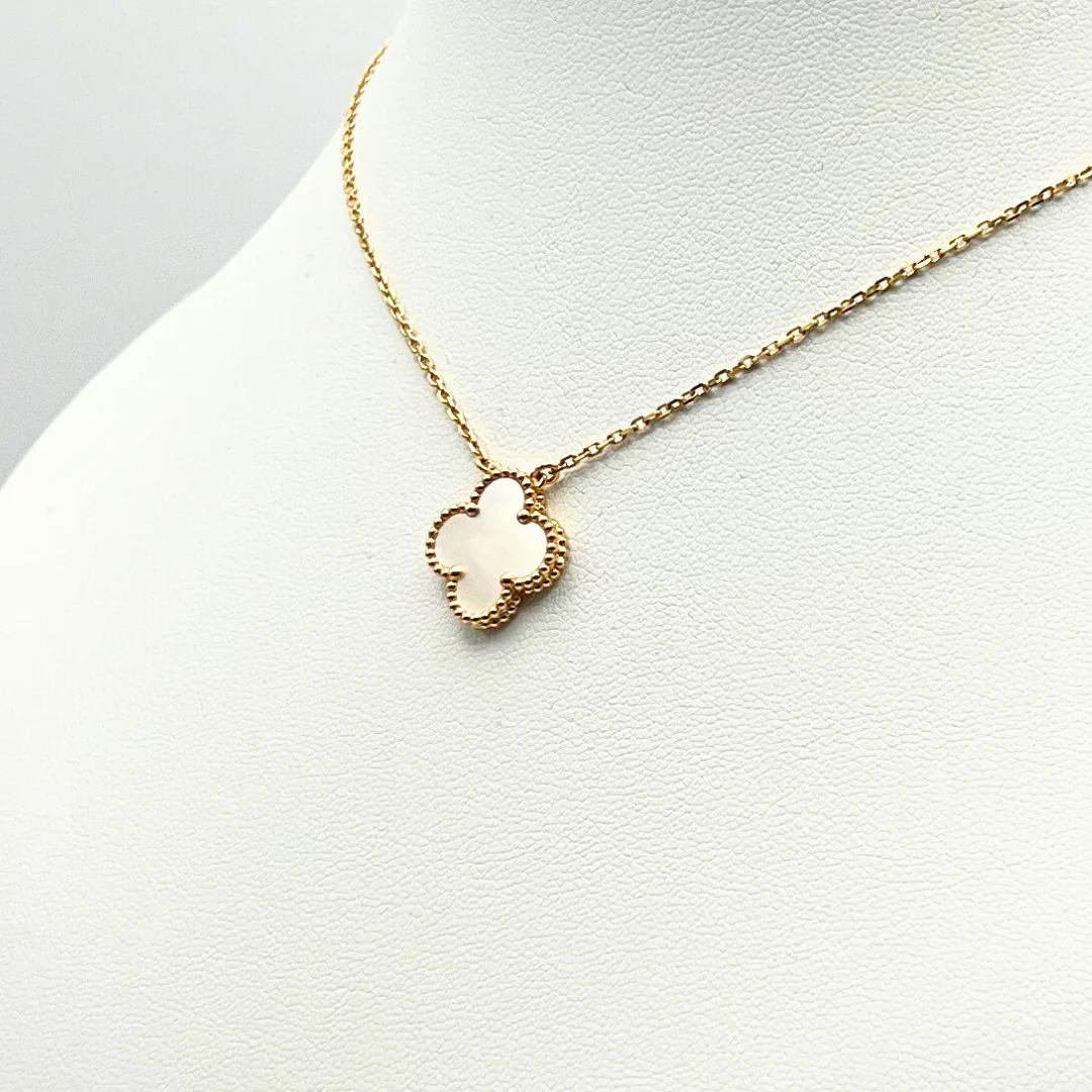 Van Cleef & Arpels Vintage Alhambra Pendant Mother-Of-Pearl 18K Yellow Gold - Image 12
