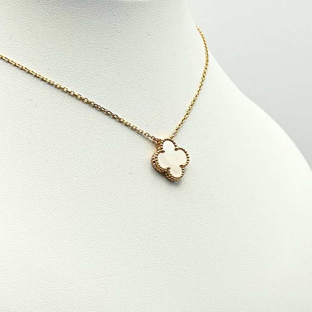 Van Cleef & Arpels Vintage Alhambra Pendant Mother-Of-Pearl 18K Yellow Gold - Image 9